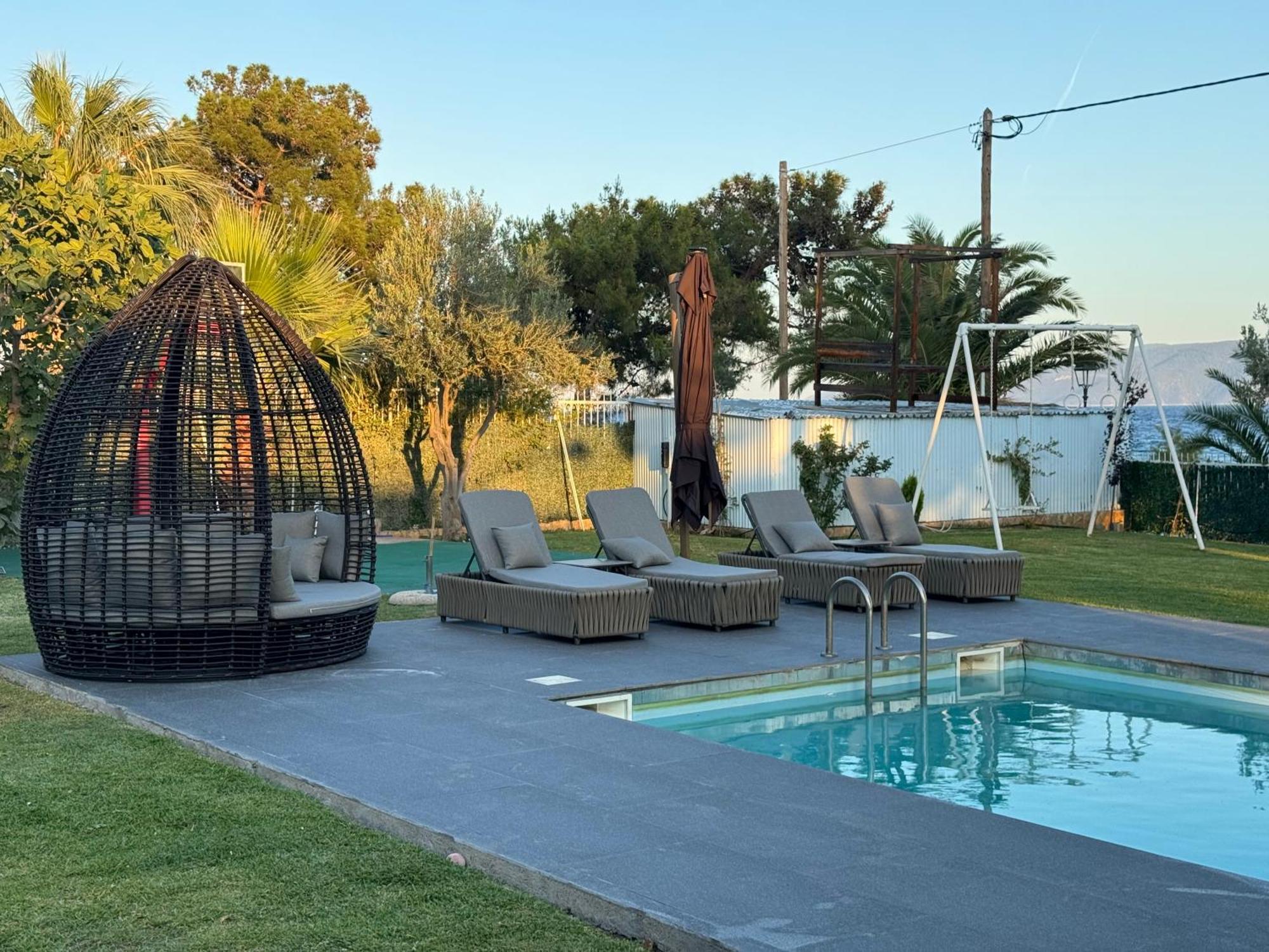 Zoza Luxury Villa Isthmia By The Sea With Private Pool Kalamáki Εξωτερικό φωτογραφία